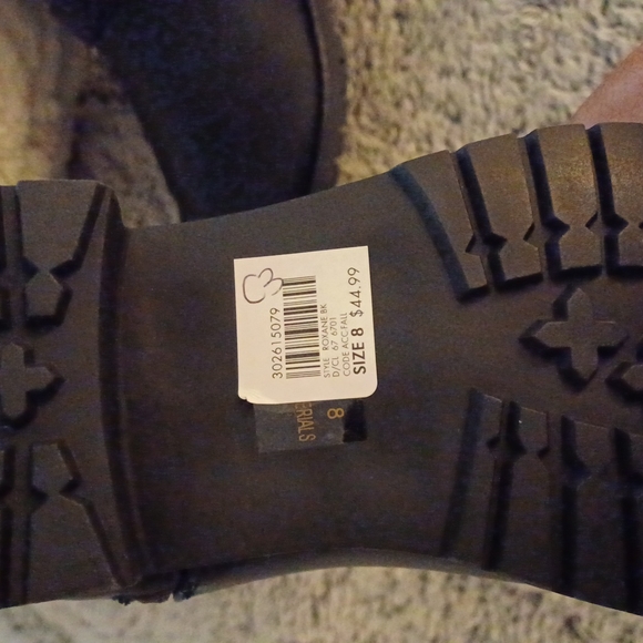 Boots - Picture 2 of 3